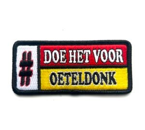 Oeteldonk embleem van 9 x 4 cm op carnavalsjas
