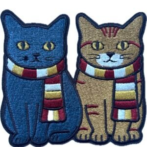 Twee katten Oeteldonk embleem van 8 x 6 cm op carnavalsjas
