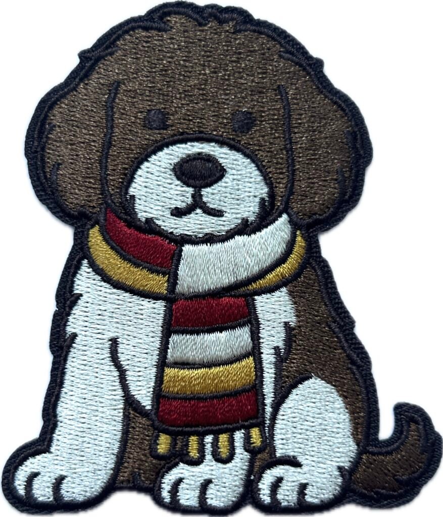 Oetelhond bruin wit Oeteldonk embleem van 8 x 6,2 cm op kiel